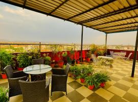 Mājdzīvniekiem draudzīga viesnīca Nahargarh view Hotel Džajpurā