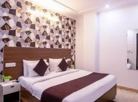 HOTEL SR LUXURY Palace Hotel 5 min from Delhi IGI Airport