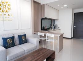 Royal Suites 2BR 37ZQ - Citra Plaza Nagoya Apartment、Jodohのホテル