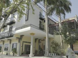 Mường Lò hotel & restaurant, ξενοδοχείο τριών αστέρων σε Nghĩa Lộ
