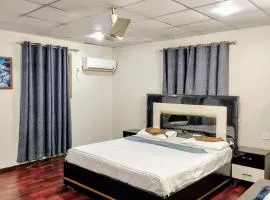 Modern 2BR Apartment with AC, Terrace & Kitchen, Clifton Karachi