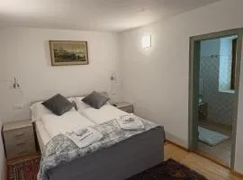 Avio's apartment