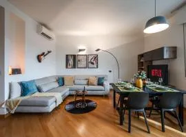 Bologna, Vicino al Centro e Ospedale Sant'Orsola, Parcheggio Privato - Corde & Colori