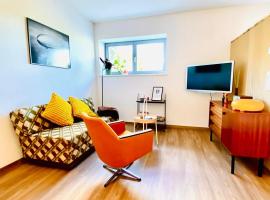 Joe's Home Naumburg -modern,vintage Apartment, huisdiervriendelijk hotel in Naumburg