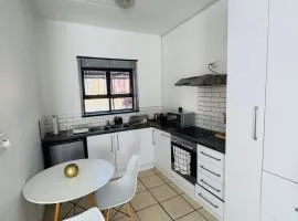 3-Bedrooms Apartment in Bushmill Amorosa