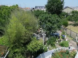 Maison d'hôte avec jardin