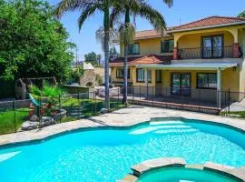 Gorgeous Villa with Private Heated Pool