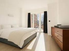 Cozy Family Apartment - Bus & Tram Right in Front