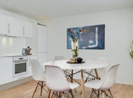 Hyggelig lejlighed i Aalborg Vestby, tæt på lystbådehavnen, appartement in Aalborg