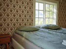2 Houses & A Barn Twin Room