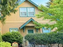 Oceanside Resort 3 BED 2 BATH with Indoor Pool and Hot Tub