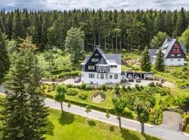 Ahornallee - Erzgebirge