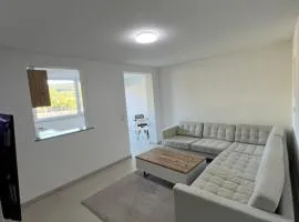Moderne helle 2 Zimmer Wohnung Neubau