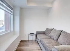 Downsview Park Townhome queen bed near Yorkdale Transit