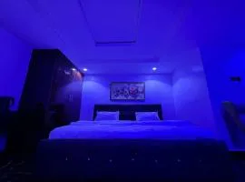 Amoke Place