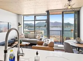 Cozy Yet Stylish 2-Bedroom Suite in the Heart of Vancouver