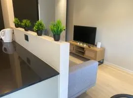 Joyful Group - Deansgate 2BR Chic City Gardens Apartment