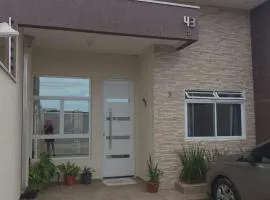 Casa com piscina Bairro Eliane