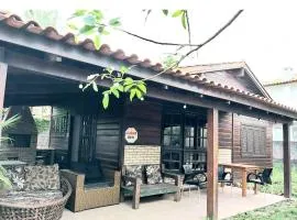 PRAIA DA FERRUGEM PÉ NA AREIA PRÓXIMO ao MAR, GAROPABA