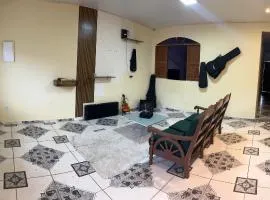 Casa mobiliada com dois quartos