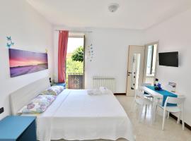 Camera Molly, guest house in Cannero Riviera
