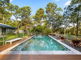 Hinterland Retreat 5 bedrooms, pool & hot tub