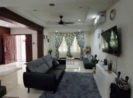 Ujana Kingfisher double storey 3 Bedroom - Farah Biz Homestay