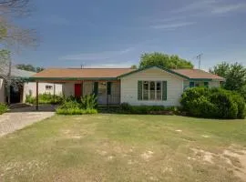 Relax By Lake, Hike From Your Door Whitney Home