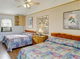 On-Site Hiking Trails Lake Whitney Studio!