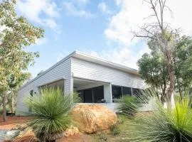 Solara Escape - A laid-back and luxurious beach bungalow