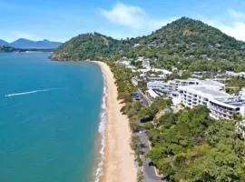 The Summit - Trinity Beach - Ocean Views !!