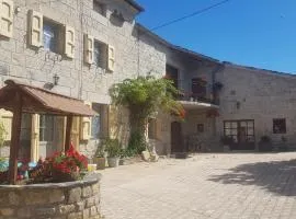 la maison de pierre