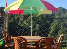 Mountain Paradise Homestay BATASIA LOOP, khách sạn ở Darjeeling