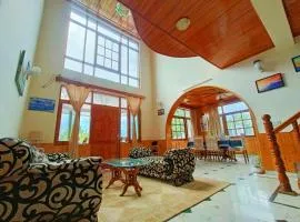 Cozy cottage in Haripur Manali by Serene Homes