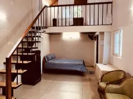 Little Chandhana Guest House