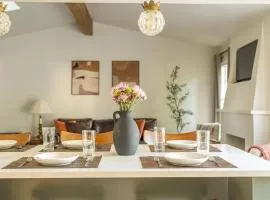 Downtown Bentonville The Cozy Switchback Entire Home with Biking and Trails Steps Away Including Hot Tub and Firepit
