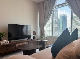 SkySuites Luxury Suite TwinTowerView by CalmSojourn Management