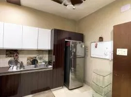 New Kashi darshan Family and group guest house