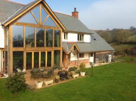 East Dunster Deer Farm B&B, hotel with parking in Tiverton