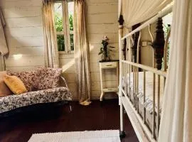 Resort JUNGLEROOM Canggu