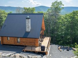 Majestic log cabin - Spa - Le Taureau, hotel a Saint-Philémon