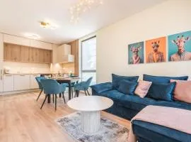 Ivy - Lux Apartment with Parking & Pool in Azur Panorama