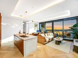 Highrise Luxury Penthouse 3BR Stunning Views