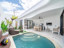 New 2BR Villa Private Pool in Uluwatu - V2, Hotel in Balian