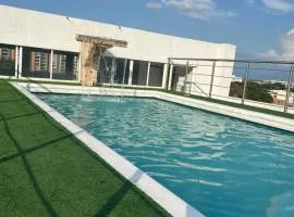 Aparta Suites La Flora- Infinity Living
