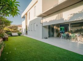 Olga Resort - אולגה ריזורט, ξενοδοχείο σε Hadera