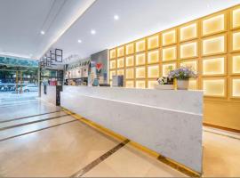 Qingju Hotel, Chunxi Road, Taikoo Li, Chengdu, Hotel in Chengdu