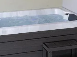 MV Living - Retreat