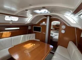 Bateau 6 à 8 personnes hyper centre ville