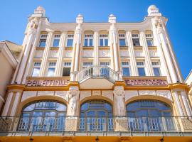 Palatinus Grand Hotel, hotel i Pécs